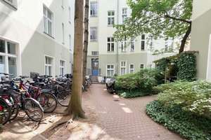 2-Zimmer-Altbauwohnung | 4. OG | Gartenhaus | Wohnküche | HWR | ruhig | Gute Lage | Wohngeld 183 € – Die vollständige Adresse der Immobilie erhältst du vom Anbieter., 10589 Charlottenburg, Berlin – Vorschaubild 13