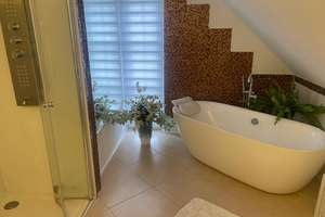 Elegantes  Wohnen in Langenfeld. Villa auf 3200 m² Grundstück – Die vollständige Adresse der Immobilie erhältst du vom Anbieter., 40764 Langenfeld (Rheinland) – Vorschaubild 9
