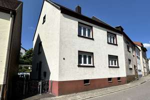 Modernisiertes Einfamilienhaus – Stadtnahes Wohnen in St. Ingbert – Die vollständige Adresse der Immobilie erhältst du vom Anbieter., 66386 Sankt Ingbert – Vorschaubild 1