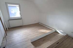 Frisch renovierte Zimmer in einer WG am Haardter Berg, Uninähe, Terasse, Teilmöbiliert. Für Frauen – Nähe Weidenauerstrasse 1, 57076 Weidenau, Siegen – Vorschaubild 4