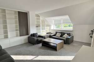Schöne 2-Zi. Dachgeschosswohnung mit Loggia und Stellplatz in Lübeck St. Jürgen – Die vollständige Adresse der Immobilie erhältst du vom Anbieter., 23560 Sankt Jürgen, Lübeck – Vorschaubild 2