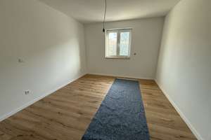 Lichtdurchflutete 3,5 Zimmer-Wohnung mit großem Balkon – Die vollständige Adresse der Immobilie erhältst du vom Anbieter., 76228 Wolfartsweier, Karlsruhe – Vorschaubild 3