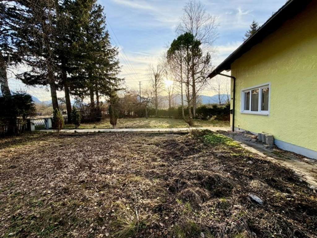 Immobilie in Ohlstadt - Ohlstadt: renovierungsbedürftiges Einfamilienhaus mit viel Potential und freiem Weitblick - Bild 2