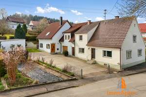 IMMOSPACE *** Cleveres Wohnpaket: Sofort-Bezug, Ausbauhaus zur Vermietung & Baulandreserve *** – Die vollständige Adresse der Immobilie erhältst du vom Anbieter., 89368 Winterbach – Vorschaubild 1