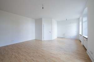 Ihr Rückzugsort: Wohnung mit Terrasse und Badewanne in Berlin-Adlershof - provisionsfrei – Handjerystraße 36, 12489 Adlershof, Berlin – Vorschaubild 3