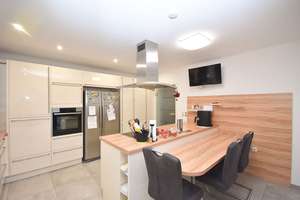 Modern, stilvoll und elegant! Neuwertiges Einfamilienhaus in Wolfsburg-Barnstorf. – Die vollständige Adresse der Immobilie erhältst du vom Anbieter., 38446 Barnstorf, Wolfsburg – Vorschaubild 5