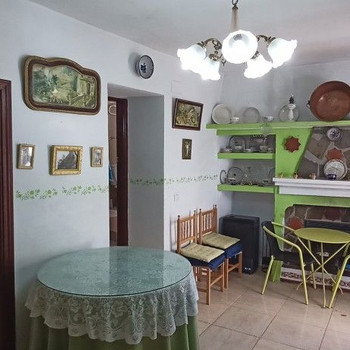 Reihenhaus mit 2 Schlafzimmern in Salares