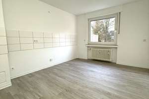 Frisch renovierte 1-Zi.-Souterrain-Whg. mit neuem Duschbad und Terrasse – Schellenbecker Straße 17, 42279 Oberbarmen, Wuppertal – Vorschaubild 3