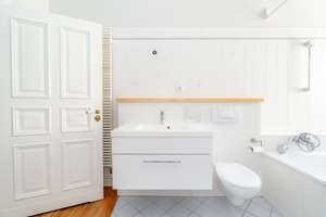 Altbau-Juwel am Comeniusplatz: jetzt indoor-Drohnenflug mit überraschender Raumaufteilung ansehen – Die vollständige Adresse der Immobilie erhältst du vom Anbieter., 10243 Friedrichshain, Berlin – Vorschaubild 15