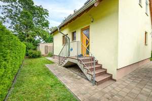 Ökonomisches EFH in Biesdorf: 5Zi, Wfl. 90qm, ca. 1.060 qm Grst., Keller, Süd-Terrasse, Garage – 12683 Biesdorf, Berlin – Vorschaubild 3