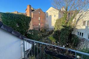 **Wunderschöne Maisonette im Herzen der Stadt**Balkon**Einbauküche** – Saalgasse 14, 65183 Mitte, Wiesbaden – Vorschaubild 2