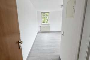 Frisch renoviertes Apartment mit Balkon und Stellplatz – Langerfelder Str. 138, 42389 Wuppertal – Vorschaubild 4