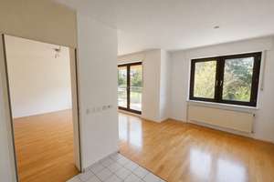 Sonnige 3-Zimmer-Wohnung mit Balkon ins Grüne in Solingen-Höhscheid – Die vollständige Adresse der Immobilie erhältst du vom Anbieter., 42657 Burg/Höhscheid, Solingen – Vorschaubild 2