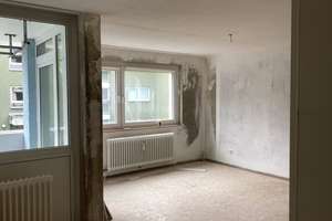 Für Handwerker/innen 3 Zimmerwohnung mit Balkon! – Luxemburger Straße 17, 97084 Heuchelhof, Würzburg – Vorschaubild 5