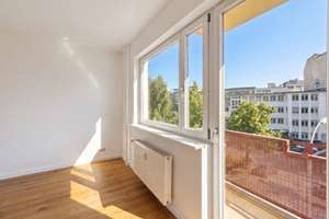 Modernes Wohnen am Savignyplatz mit Stellplatz – Die vollständige Adresse der Immobilie erhältst du vom Anbieter., 10623 Charlottenburg, Berlin – Vorschaubild 5