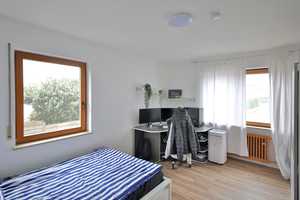 Modernisiertes Zweifamilienhaus mit ausgebautem Dachgeschoss, Doppelgarage und großem Garten – Karlsruhe (Kreis) – Vorschaubild 6