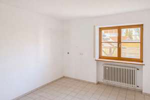 Sofort wohlfühlen: 7-Zi.-EFH mit Garten, Garage und Carportstellplatz in Kolbermoor – Die vollständige Adresse der Immobilie erhältst du vom Anbieter., 83059 Kolbermoor – Vorschaubild 11