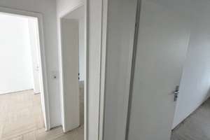 Helle 3-Zimmer-Wohnung mit Balkon in Duisburg-Aldenrade – frisch renoviert – Die vollständige Adresse der Immobilie erhältst du vom Anbieter., 47179 Fahrn, Duisburg – Vorschaubild 4