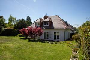 Einfamilienhaus mit wunderschönem Garten - Komponistenviertel -