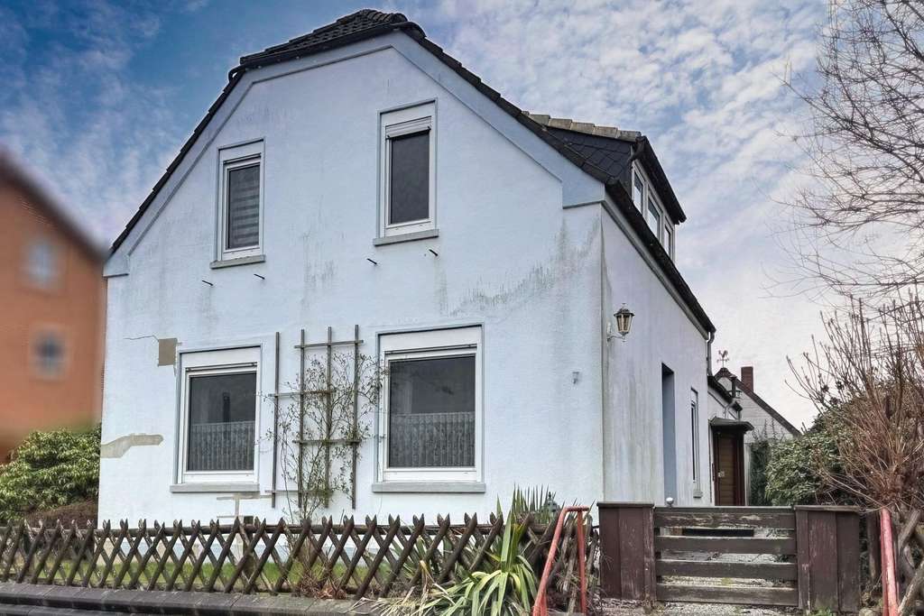 Immobilie in Osterholz-Scharmbeck - Hier können Sie Ihre Wohnideen verwirklichen – Handwerkerhaus in OHZ - Bild 1