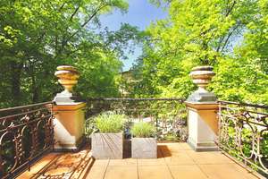 Spacious period apartment spanning two floors with a garden in the heart of Wiesbaden. – Die vollständige Adresse der Immobilie erhältst du vom Anbieter., 65189 Südost, Wiesbaden – Vorschaubild 13