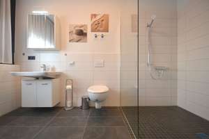 Modernes 1-Zimmer-Penthouse-Wohnung, komfortabel ausgestattet, Innenstadt Offenbach – 63065 Hochschule für Gestaltung, Offenbach am Main – Vorschaubild 7