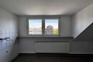 Modernisierte 2-Zimmer-Dachgeschosswohnung in Duisburg – Fischerstrasse 65, 47055 Wanheimerort, Duisburg – Vorschaubild 11