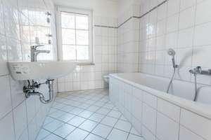 Wohnen mit Charme: Sonnige 3-Zimmer-Wohnung mit Südbalkon in Stadtfeld-Ost – Freiherr-vom-Stein-Straße 32, 39108 Stadtfeld Ost, Magdeburg – Vorschaubild 10