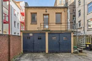 Denkmalgeschützter Altbau - evt. bald mit Lift – Die vollständige Adresse der Immobilie erhältst du vom Anbieter., 30161 List, Hannover – Vorschaubild 15