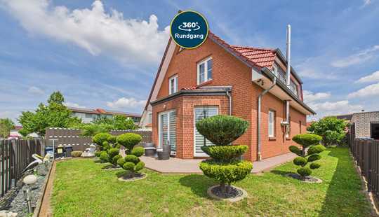 Bild von Stilvolles Einfamilienhaus mit Kamin, Fußbodenheizung und sonnigem Garten – ideal für Familien