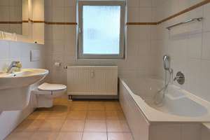 3-Familienhaus mit großer Scheune im Zentrum von Ihringshausen – Die vollständige Adresse der Immobilie erhältst du vom Anbieter., 34233 Fuldatal – Vorschaubild 19