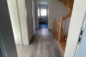 Moderne, hochwertige  Doppelhaushälfte mit sonnigem Garten und Süd-Terrasse – Wichertstr. 22, 80993 Alt-Moosach, München – Vorschaubild 18