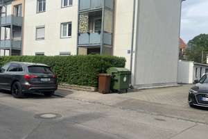 CityHome | Helle 3-Zimmer-Wohnung in Augsburg-Göggingen mit Balkon und Stellplatz – Habsburgstr 17, 86199 Göggingen-Süd, Augsburg – Vorschaubild 1