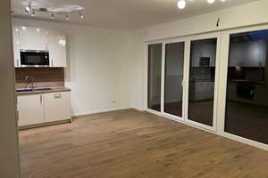 Lichtdurchflutete 3-Zimmer-Erdgeschosswohnung mit Terrasse und eigenem Garten in Frankfurt-Griesheim – Akazienstraße 18, 65933 Griesheim, Frankfurt am Main – Vorschaubild 4