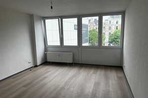 Sofort verfügbar! Frisch sanierte 2-Zimmer-Wohnung – Direkt in der Innenstadt von Aachen! – Promenadenstraße 7-9, 52062 Aachen – Vorschaubild 2