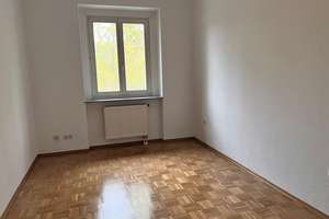 Lichtdurchflutete 2-Zimmer-Wohnung mit Parkett, Balkon, EBK und TG in Top-Lage – Die vollständige Adresse der Immobilie erhältst du vom Anbieter., 14469 Bornstedt, Potsdam – Vorschaubild 9