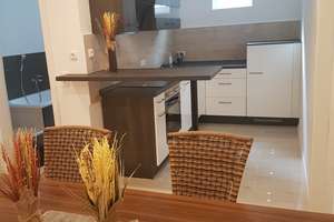 Zwei Zimmer Whg., WG geeignet