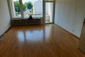 Schöne 1 Zimmer Wohnung mit Balkon