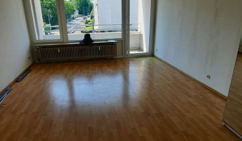 Schöne 1 Zimmer Wohnung mit Balkon - Photo 1