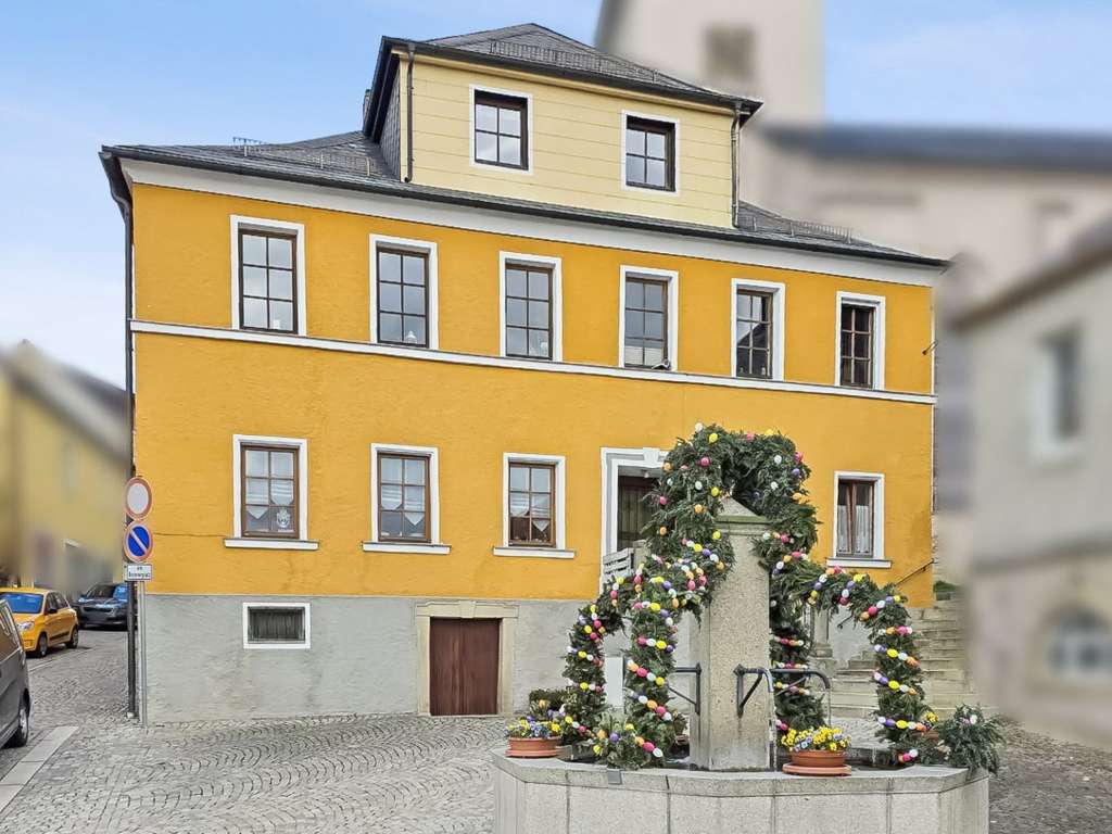 Immobilie in Kirchenlamitz - Großzügige Maisonette-Wohnung im Herzen von Kirchenlamitz - Bild 0