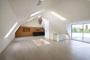 Traumhafte Dachgeschoss Maisonette-Wohnung in Bestlage – Lucile-Grahn-Straße 40, 81675 Steinhausen, München – Vorschaubild 4