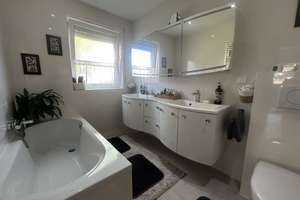 Familienfreundliche 4-Zimmer-Eigentumswohnung mit Terrasse, Gartenanteil, Garage und Keller – 63071 Lichtenplatte, Offenbach am Main – Vorschaubild 2