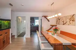 Fast wie neu: Ihr neues Zuhause mit Blick ins Grüne, Doppelgarage und Carport, zeitnah beziehbar – Ebersberg (Kreis) – Vorschaubild 5