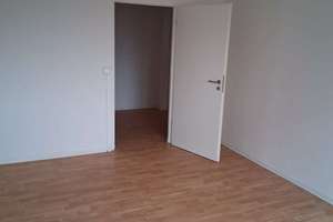 Gamigstraße 22 - helle 3 ZKB Wohnung im 4.OG -WBS- zu vermieten – Die vollständige Adresse der Immobilie erhältst du vom Anbieter., 1239 Prohlis-Nord, Dresden – Vorschaubild 4