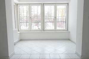 Nachmieter für 4-Zimmer-Wohnung mit Einbauküche* ab 01.04.26 gesucht – Wilhelm-Firl-Straße 10, 9122 Markersdorf, Chemnitz – Vorschaubild 1