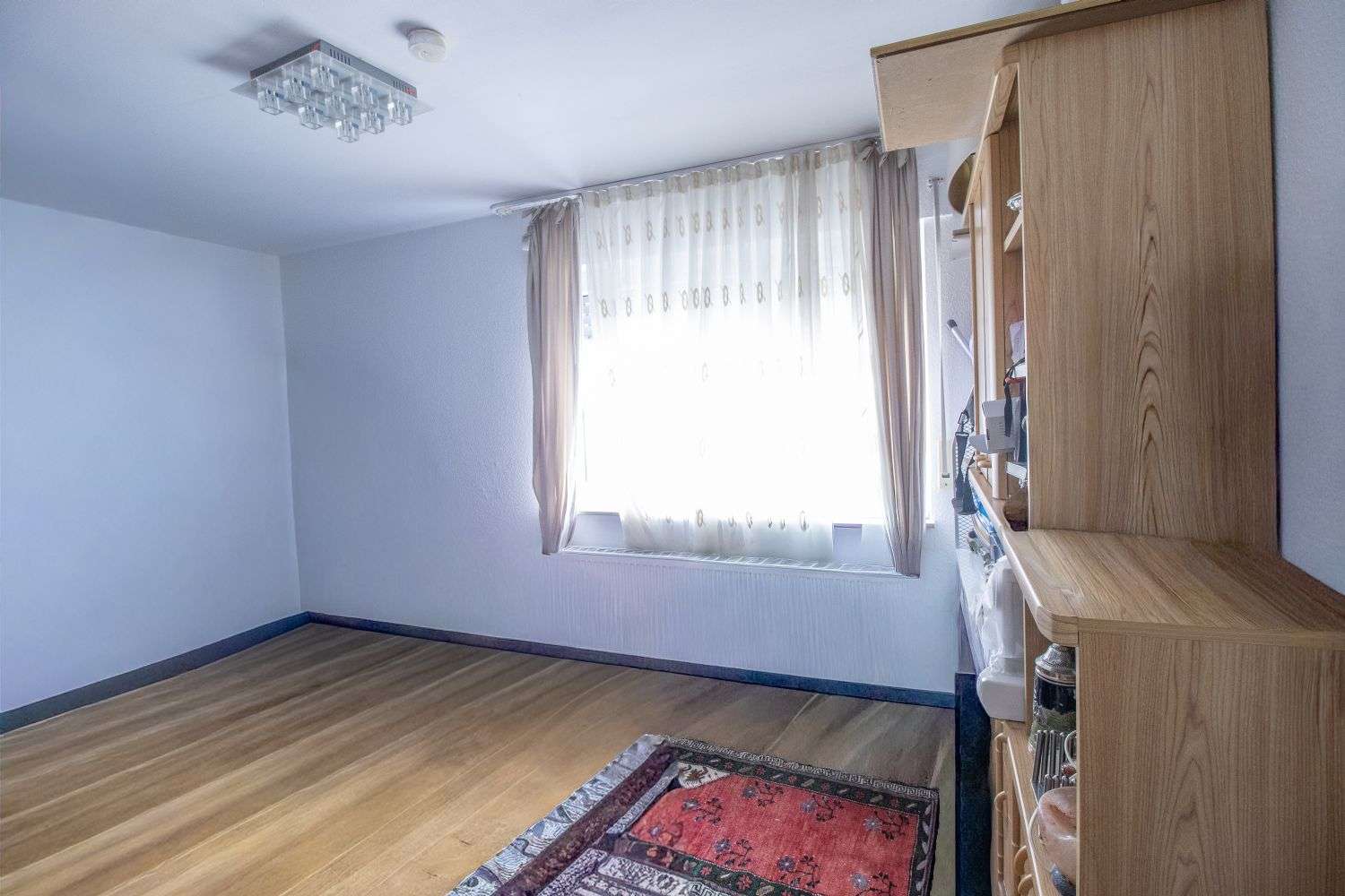 Immobilie in Schorndorf - *Moderne und lichtdurchflutete 3,5-Zimmer-Erdgeschosswohnung mit Garten* - Bild 2