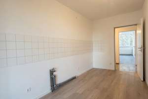 Bezugsfrei | 4-Zimmer-Wohnung im modernem Gebäude der 2000er Jahre mit Balkon & TG in Oberbilk! – Erik-Nölting-Straße 12, 40227 Oberbilk, Düsseldorf – Vorschaubild 14