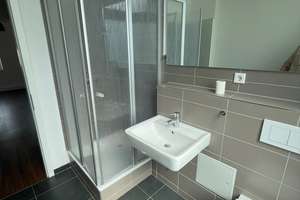 Zimmer 3.3 in DamenWG - Wohnung mitten in der Bielefelder City – 33613 Mitte, Bielefeld – Vorschaubild 2