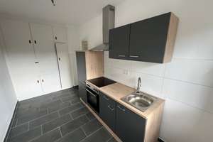 3 Zimmer - Küche dazu - Balkon - Wannenbad mit Fenster - Duisburg Rheinhausen – Brahmsstraße 3, 47226 Rheinhausen-Mitte, Duisburg – Vorschaubild 2