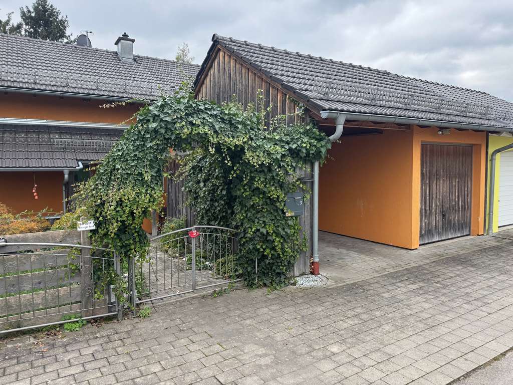 Immobilie in Haag in Oberbayern - Hochwertiges Einfamilienhaus/Holzhaus  mit Garage, Carport und 2 Stellplätzen in Haag in Oberbayern - Bild 3